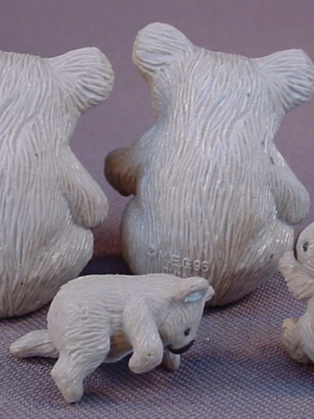 Puppy In My Pocket, Koala Bear Family, #7 Katie, Set Of 2 Mothers & 2 Babies - Picture 3 of 5